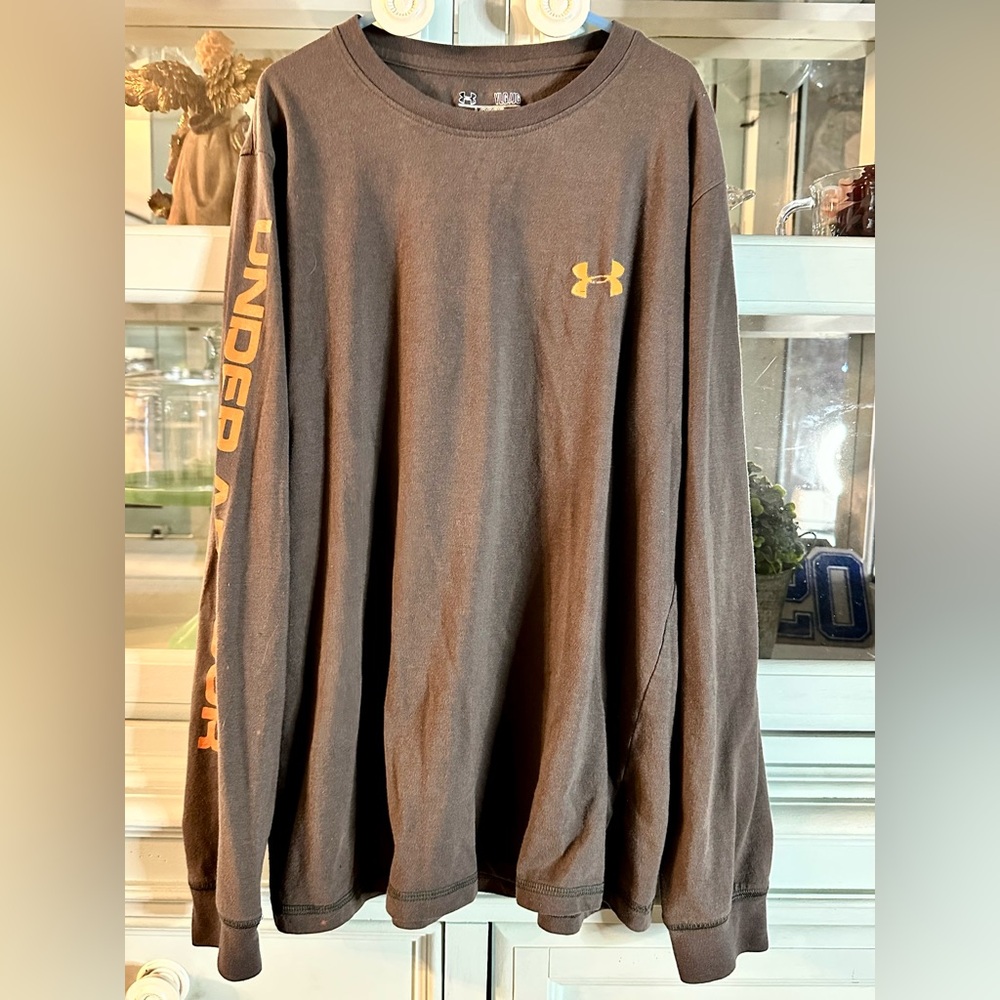 Under Armour Long Sleeve Tee with Orange Logo Youth Boys Large